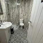 Spacious Near Southmead Hospital Konukevi