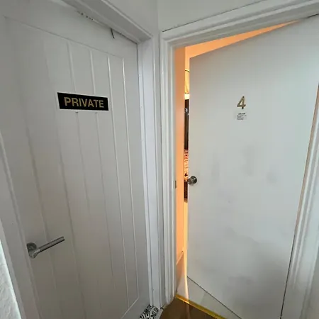 Gasthof Spacious Near Southmead Hospital 3*