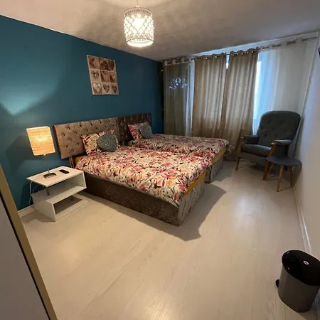 Spacious Near Southmead Hospital 3*