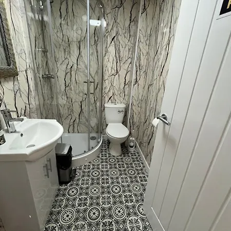 Spacious Near Southmead Hospital Penzion