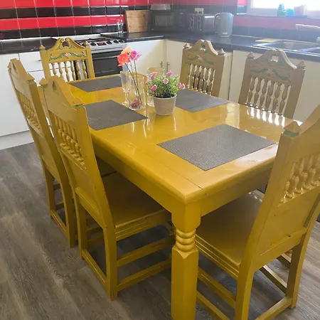 Spacious Near Southmead Hospital 3*