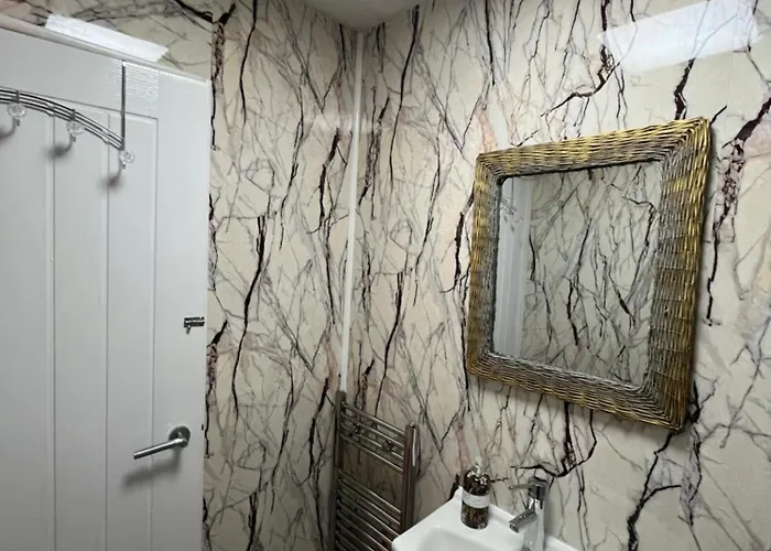 Spacious Near Southmead Hospital Guest house