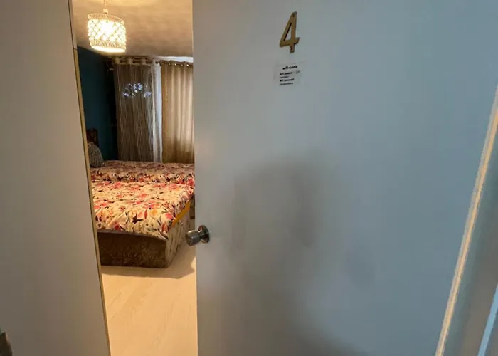 Spacious Near Southmead Hospital Guest house Bristol