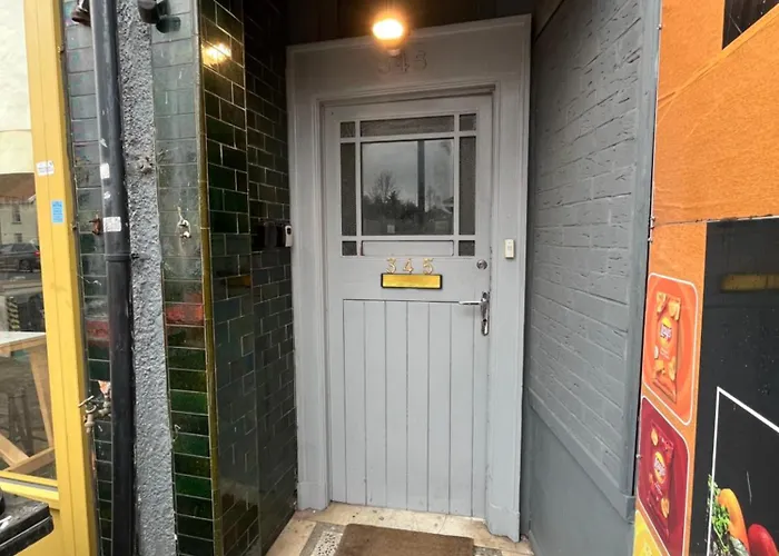 Spacious Near Southmead Hospital 3*